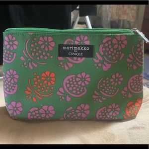 NWOT Clinique Cosmetic Bag